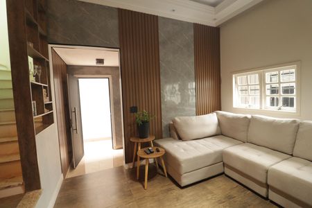 Casa para alugar com 180m², 2 quartos e 2 vagasSala