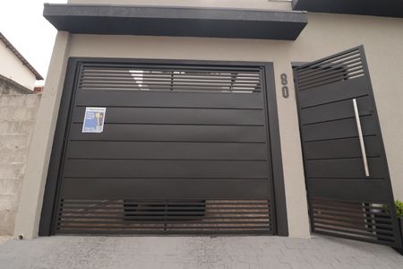 Casa para alugar com 180m², 2 quartos e 2 vagasFachada