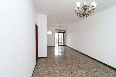 Sala de apartamento para alugar com 3 quartos, 130m² em Jardim Carioca, Rio de Janeiro
