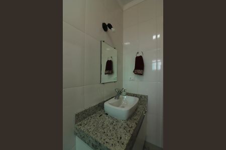 Casa à venda com 150m², 3 quartos e 4 vagasSuíte 2 Banheiro 