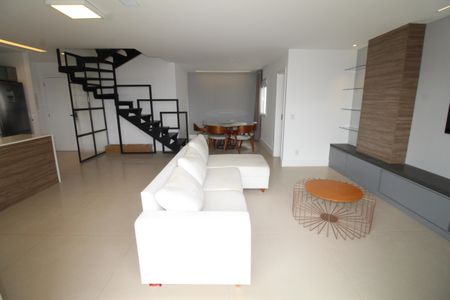 Apartamento para alugar com 133m², 2 quartos e 2 vagasSala