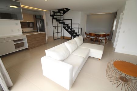 Apartamento para alugar com 133m², 2 quartos e 2 vagasSala