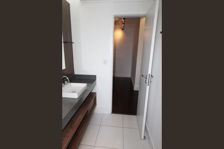 Apartamento para alugar com 133m², 2 quartos e 2 vagasBanheiro da Suíte