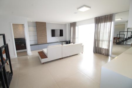 Apartamento para alugar com 133m², 2 quartos e 2 vagasSala