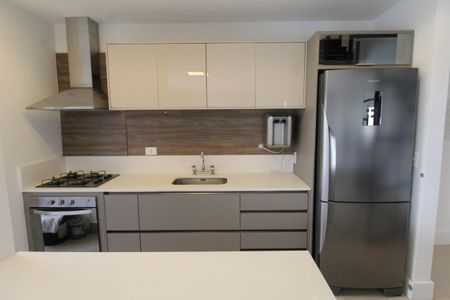Apartamento para alugar com 133m², 2 quartos e 2 vagasCozinha