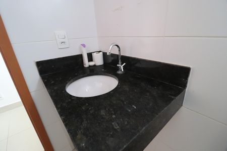 Apartamento para alugar com 60m², 2 quartos e 1 vagaBanheiro do Quarto 2