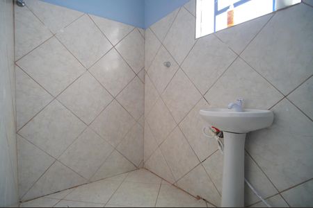 Casa à venda com 288m², 2 quartos e 5 vagasBanheiro 1