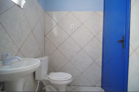 Casa à venda com 288m², 2 quartos e 5 vagasBanheiro 1