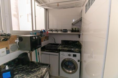 Apartamento à venda com 90m², 2 quartos e 1 vaga Apartamento à venda com 90m², 2 quartos e 1 vagaCozinha e Área de Serviço