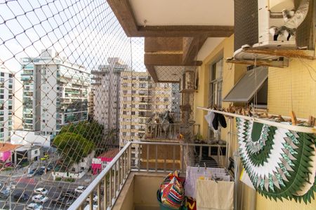 Apartamento à venda com 90m², 2 quartos e 1 vaga Apartamento à venda com 90m², 2 quartos e 1 vagaVaranda da Suíte