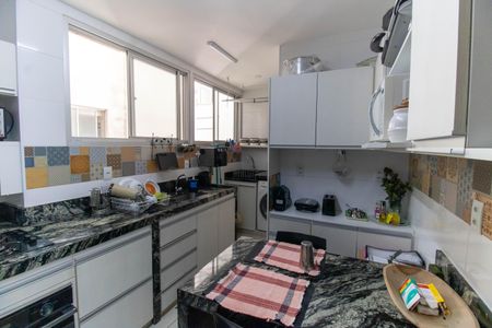 Apartamento à venda com 90m², 2 quartos e 1 vaga Apartamento à venda com 90m², 2 quartos e 1 vagaCozinha e Área de Serviço