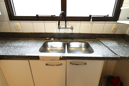 Apartamento à venda com 106m², 3 quartos e 2 vagasCozinha - Torneira