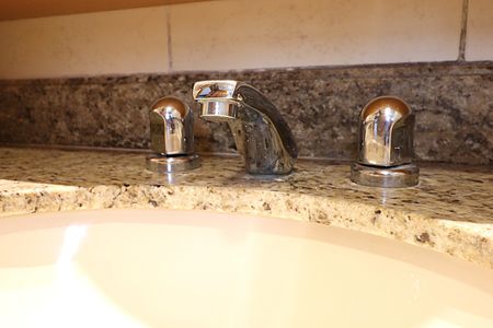 Apartamento à venda com 106m², 3 quartos e 2 vagasBanheiro da Suíte - Torneira