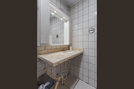 Apartamento para alugar com 67m², 2 quartos e sem vaga Apartamento para alugar com 67m², 2 quartos e sem vagaBanheiro