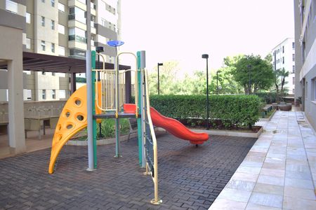 Apartamento para alugar com 80m², 2 quartos e 2 vagasÁrea comum - Playground