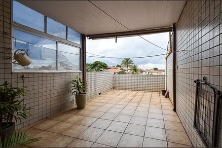 Apartamento à venda com 197m², 3 quartos e 2 vagasCobertura