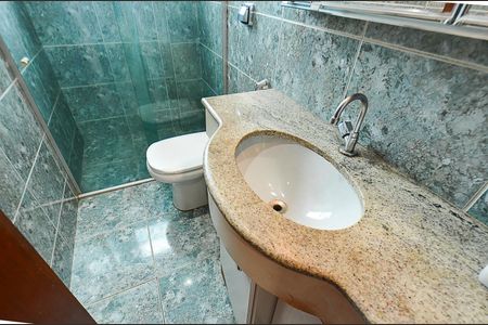 Apartamento à venda com 197m², 3 quartos e 2 vagasBanheiro