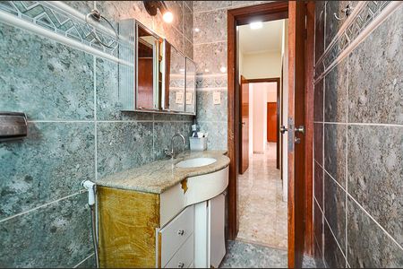 Apartamento à venda com 197m², 3 quartos e 2 vagasBanheiro