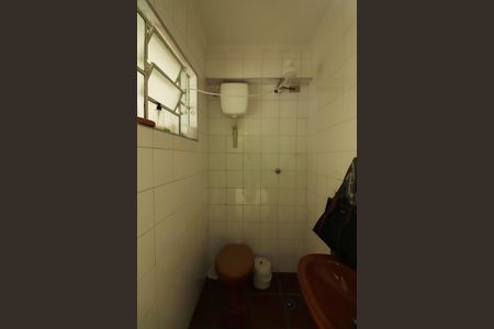 Casa à venda com 260m², 3 quartos e 2 vagasBanheiro de serviço