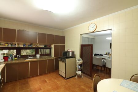 Casa à venda com 260m², 3 quartos e 2 vagasCozinha 