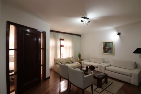 Casa à venda com 260m², 3 quartos e 2 vagasSala 