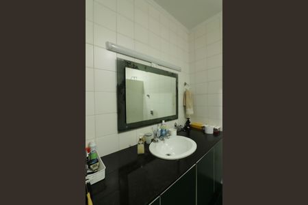 Casa à venda com 260m², 3 quartos e 2 vagasQuarto 1 - Suíte Banheiro 