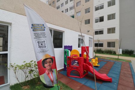 Apartamento para alugar com 33m², 2 quartos e sem vagaÁrea comum - Playground