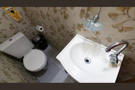 Casa à venda com 60m², 2 quartos e 1 vaga Casa à venda com 60m², 2 quartos e 1 vagaLavabo