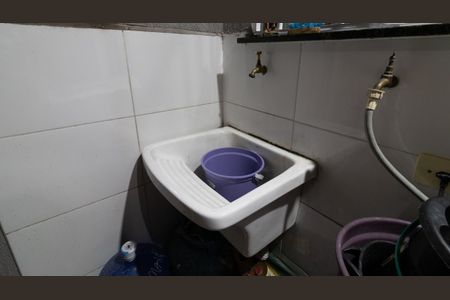 Casa à venda com 60m², 2 quartos e 1 vaga Casa à venda com 60m², 2 quartos e 1 vagaÁrea de Serviço