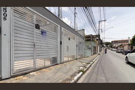 Casa à venda com 60m², 2 quartos e 1 vaga Casa à venda com 60m², 2 quartos e 1 vagaFachada e Plaquinha