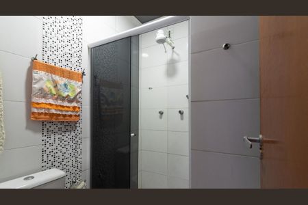 Casa à venda com 60m², 2 quartos e 1 vaga Casa à venda com 60m², 2 quartos e 1 vagaBanheiro