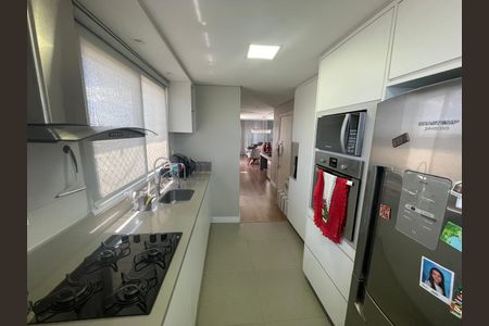 Apartamento à venda com 113m², 2 quartos e 2 vagasCozinha - Armários