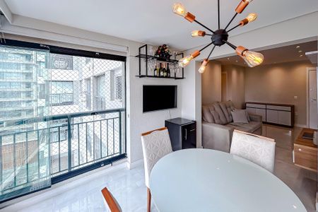 Apartamento à venda com 65m², 2 quartos e 1 vagaVaranda