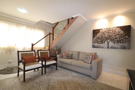 Sala de casa para alugar com 3 quartos, 140m² em Parque Marajoara, Santo André