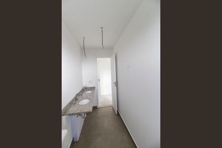 Apartamento à venda com 94m², 2 quartos e 2 vagasBanheiro da Suíte