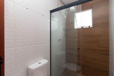 Banheiro de kitnet/studio para alugar com 1 quarto, 35m² em Vila Sabrina, São Paulo