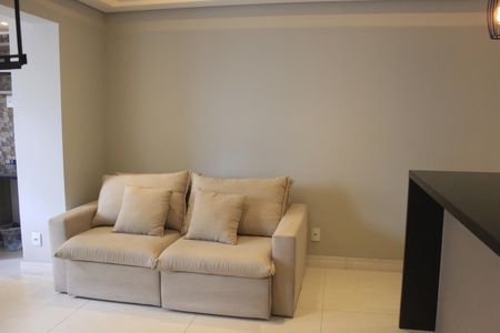 Sala de kitnet/studio para alugar com 1 quarto, 39m² em Jardim Flor da Montanha, Guarulhos