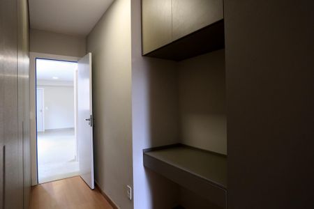 Apartamento para alugar com 67m², 2 quartos e 2 vagasSuíte