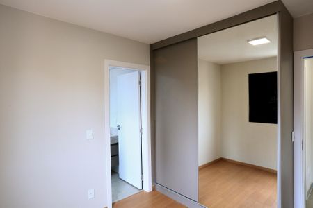 Apartamento para alugar com 67m², 2 quartos e 2 vagasSuíte 1