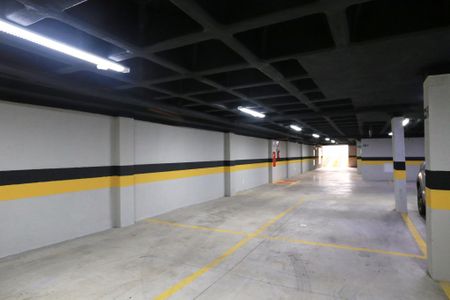 Apartamento para alugar com 67m², 2 quartos e 2 vagasGaragem