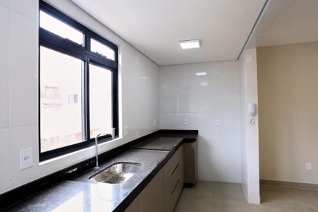 Apartamento para alugar com 67m², 2 quartos e 2 vagasCozinha e Área de Serviço