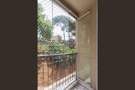 Sala de apartamento para alugar com 2 quartos, 55m² em Jardim Tupanci, Barueri