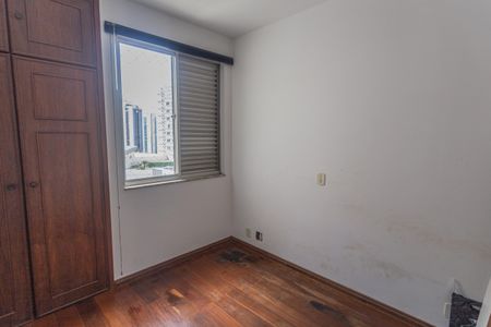 Apartamento à venda com 95m², 3 quartos e 2 vagasQuarto 2