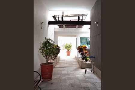 Apartamento à venda com 71m², 2 quartos e sem vagaAcesso condomínio