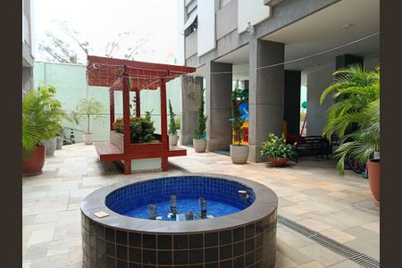 Apartamento à venda com 71m², 2 quartos e sem vagaÁrea comum