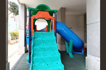 Apartamento à venda com 71m², 2 quartos e sem vagaÁrea comum