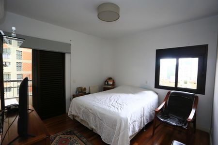 Apartamento à venda com 227m², 4 quartos e 4 vagas