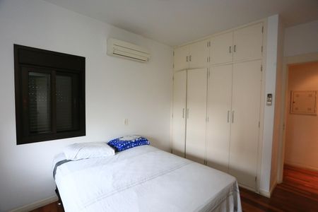 Apartamento à venda com 227m², 4 quartos e 4 vagas Apartamento à venda com 227m², 4 quartos e 4 vagassuíte 1