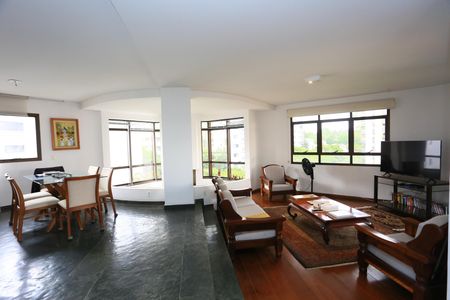 Apartamento à venda com 227m², 4 quartos e 4 vagas Apartamento à venda com 227m², 4 quartos e 4 vagassala