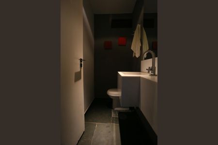 Apartamento à venda com 227m², 4 quartos e 4 vagas Apartamento à venda com 227m², 4 quartos e 4 vagaslavabo